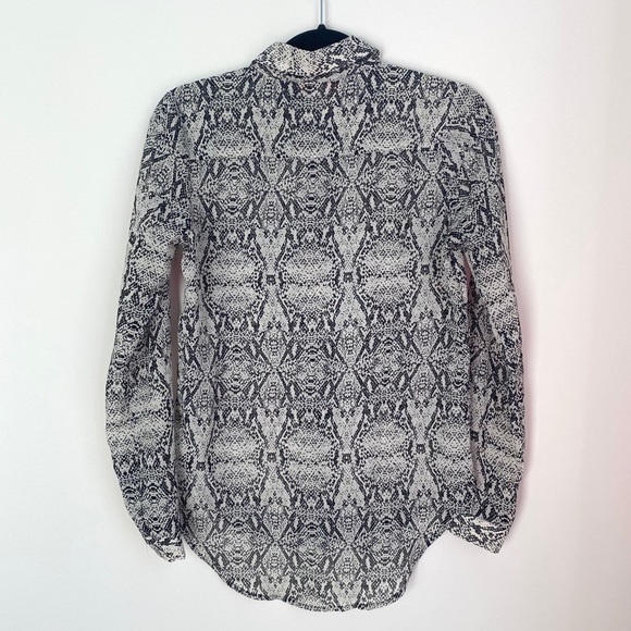 Snake Print Button Up 🐍 - Picture 4 of 6